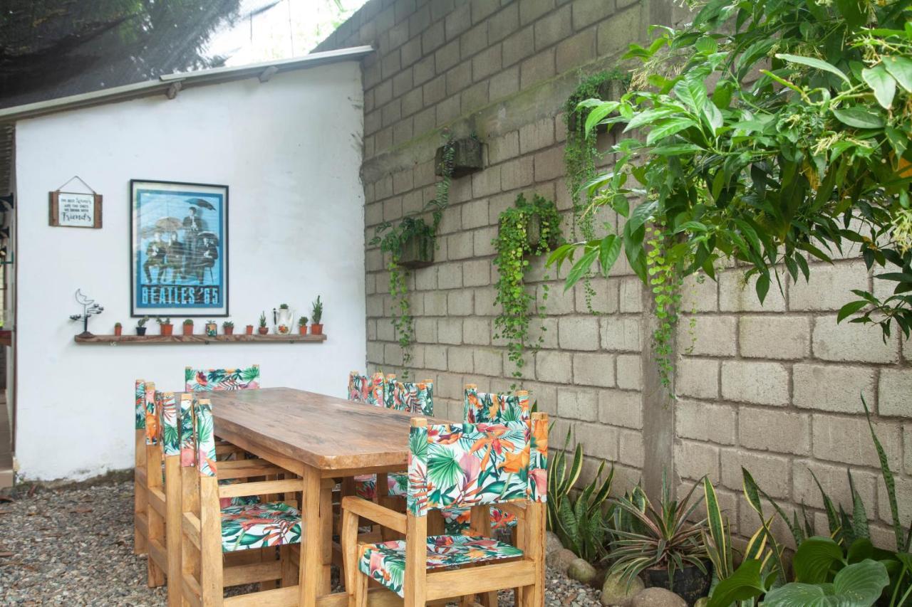 Hostal Hermoso Palomino Exterior photo
