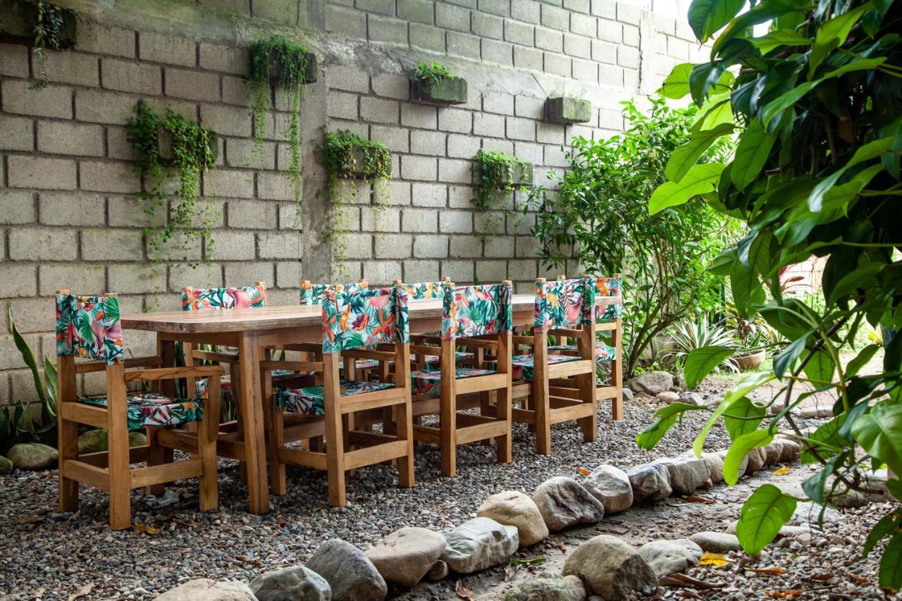 Hostal Hermoso Palomino Exterior photo